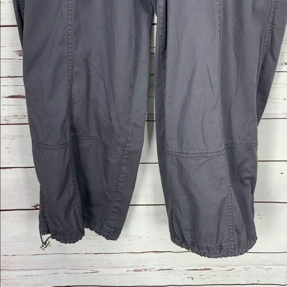 Natalie and Me Gray‎ Medium cotton Capri Cargo Pants - Picture 4 of 12